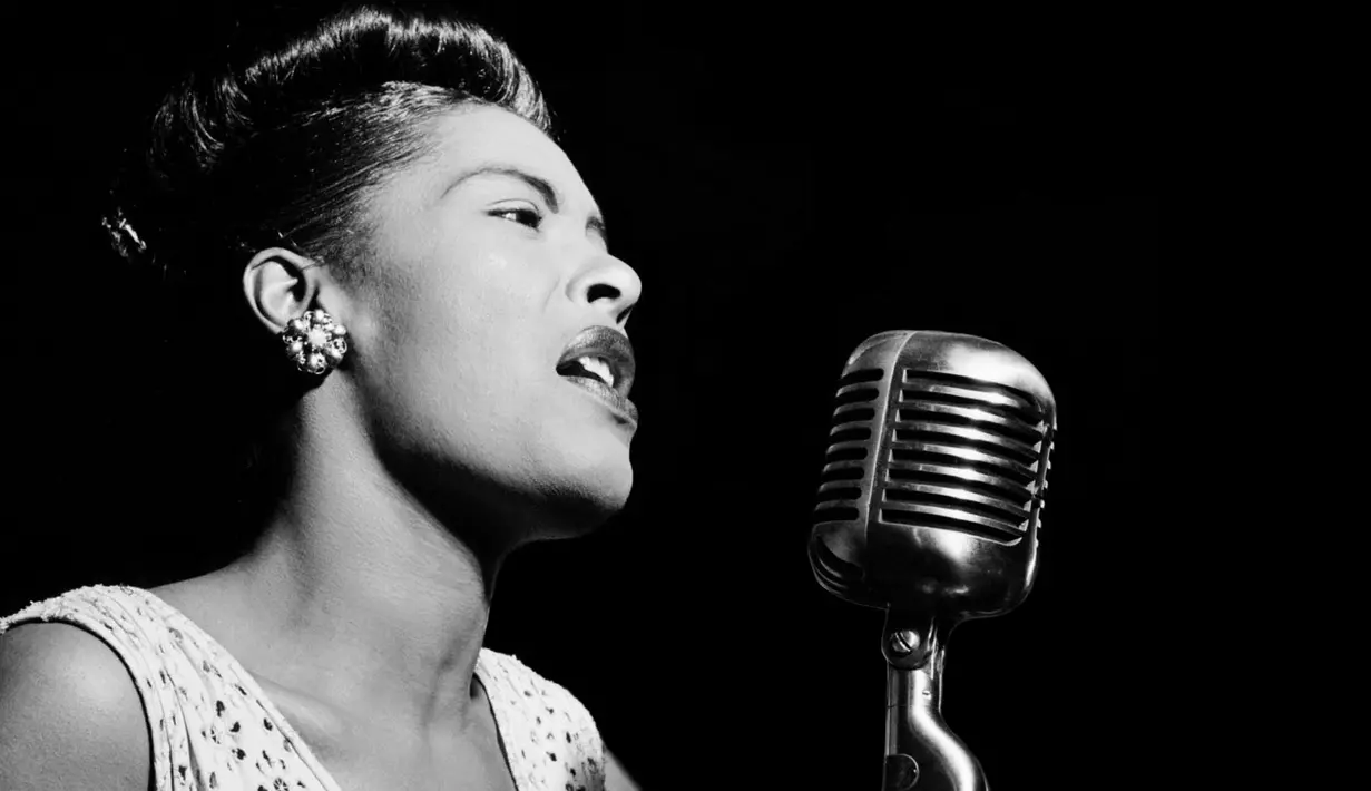 Billie Holiday meninggal karena sirosis yang dia derita. Hal tersebut diakibakan oleh alkohol dan narkoba. (JAZZIZ Magazine)
