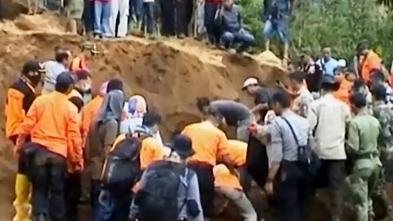 (Lip6 Malam) Korban-Longsor