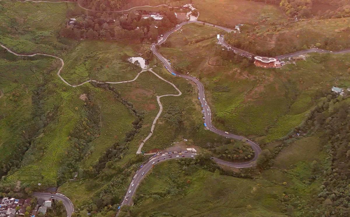FOTO: Pesona Alam Puncak Masih Menjadi Tujuan Favorit Warga Saat Libur Panjang