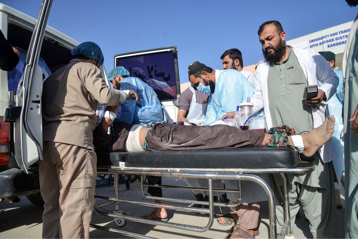 FOTO: Pasukan Taliban dan Pakistan Saling Gempur, 15 Warga Sipil Tewas