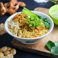 ilustrasi mie ayam/copyright by Rudi Sujirno/Shutterstock