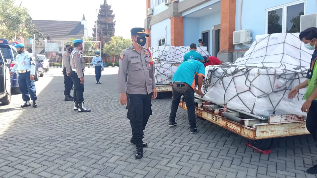 Vaksin Astra Zeneca Tiba di Bali