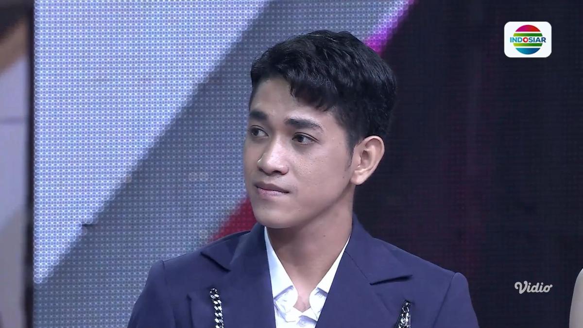 Kisah Haru di Balik Panggung D’Academy 7: Perjuangan Ilham dan Sang Ibu Menjual Nasi Kuning