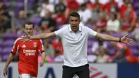 Momen Panas Piala Dunia Antarklub 2025: Bruno Lage Terlibat Adu Mulut dengan Pemainnya Sendiri di Pinggir Lapangan