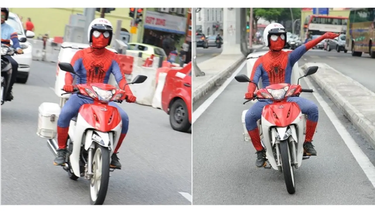 Tukang Pos Ini Antar Surat Berkostum Spiderman, Cerita di Baliknya Mengharukan