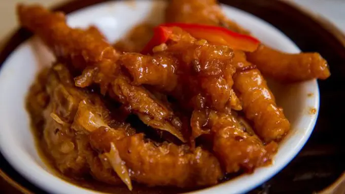 Ceker bisa dimasak apa saja, salah satunya bacem/copyright Glasgow Gourmet