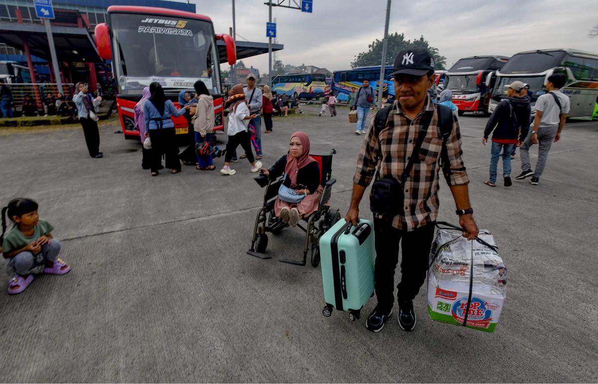 Kemenhub Berangkatkan 1.500 Peserta Mudik Gratis dari Terminal Pondok Cabe