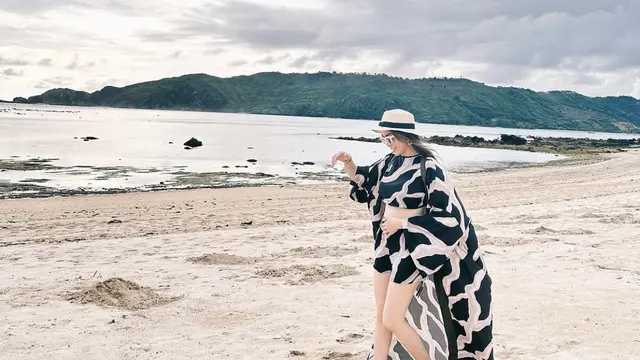 sumber foto: postingan liburan Momo pada Instagram/@therealmomogeisha