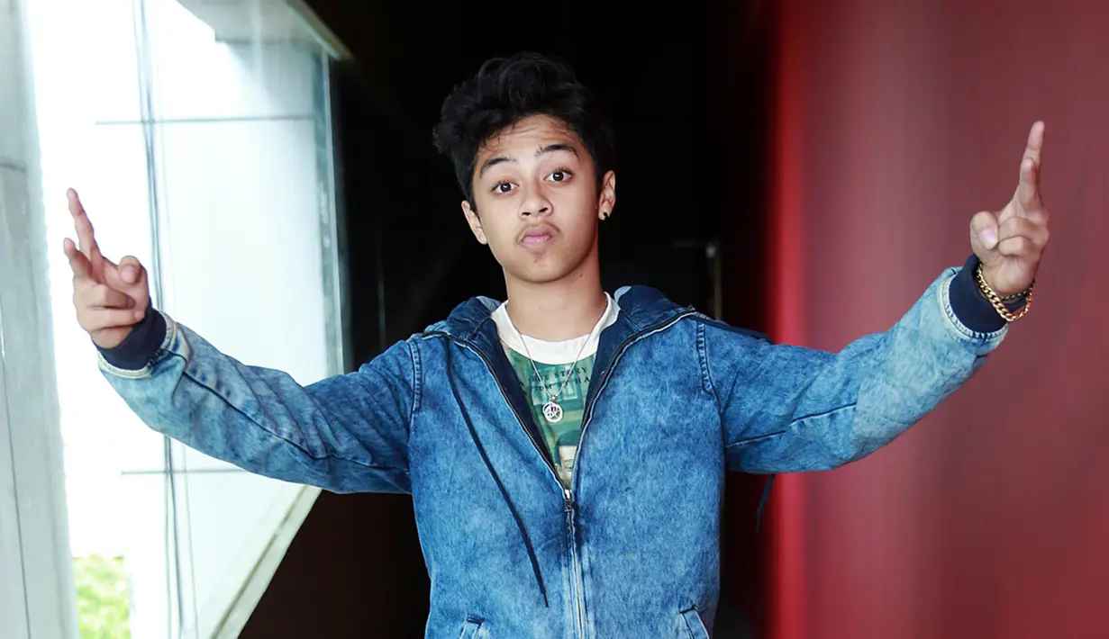 Kini, lelaki yang bulan September mendatang usianya genap 17 tahun, tengah mempersiapkan single keduanya. (Deki Prayoga/Bintang.com)