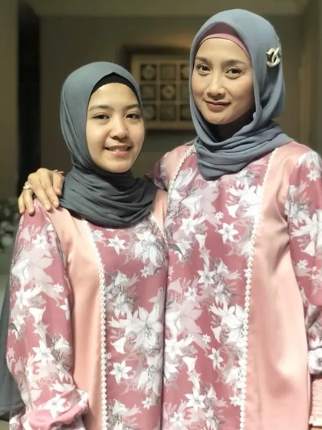 Potret Kompak Desy Ratnasari dan Nasywa Nathania (sumber: instagram/@desyratnasarifans)