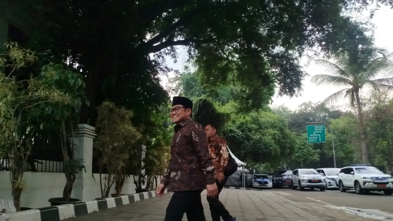 Ketua Umum PKB Muhaimin Iskandar alias Cak Imin menyambangi kediaman Prabowo Subianto di Kertanegara, Jakarta, Senin (14/10/2024).