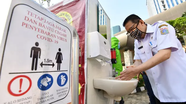 Ribuan Pegawai Walkot Jakbar Ikuti Rapid Test Massal yang Digelar BIN