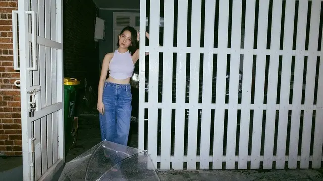 Inspirasi OOTD Adhisty Zara