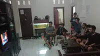 Lombok Diguncang Gempa, Mahasiswa NTB di Bandung Cemas. (Liputan6.com/Huyogo Simbolon)