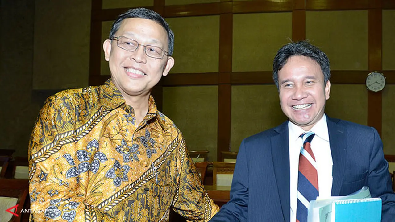 mirza-adityaswara-131002b.jpg
