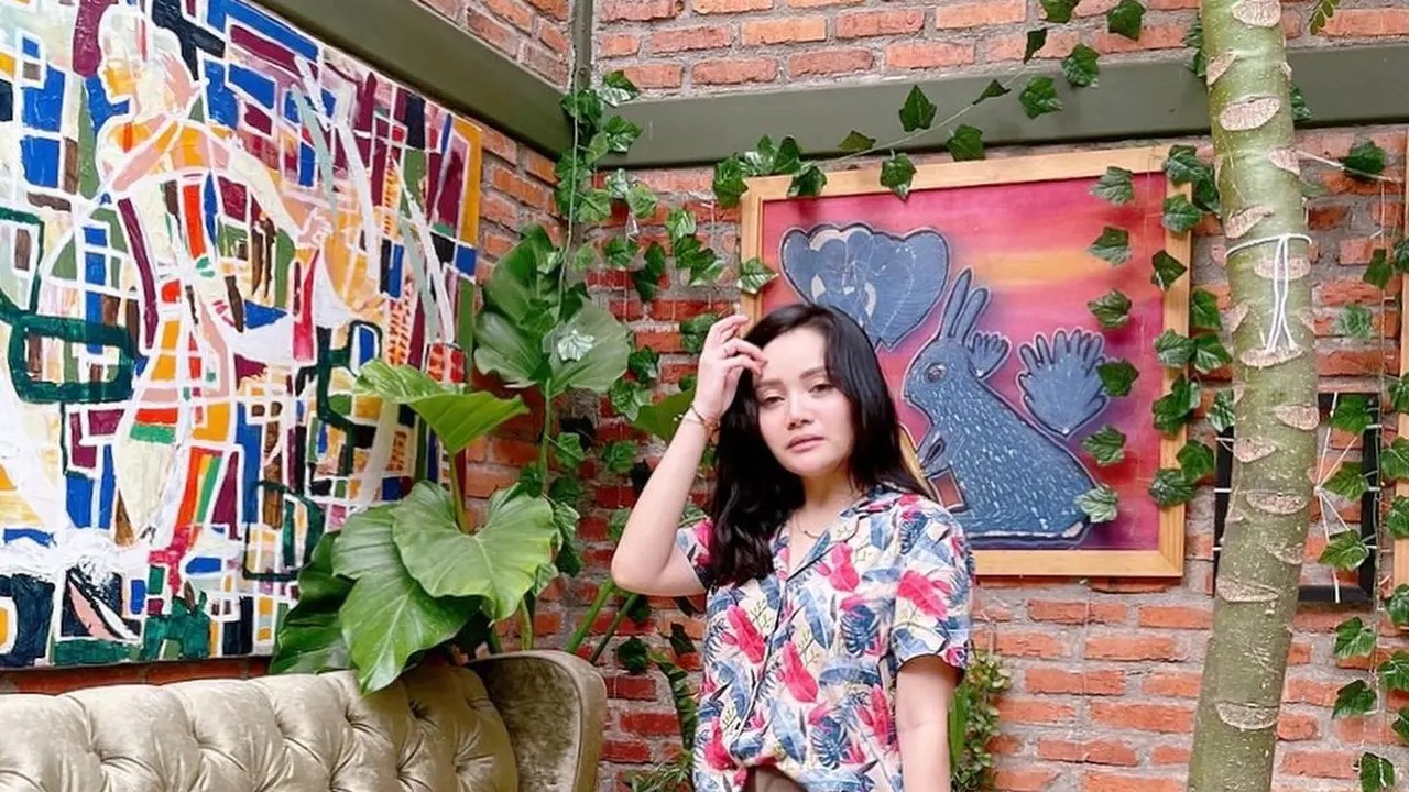 11 OOTD Gaya Mawar AFI, Inspirasi Outfit untuk Pemilik Tubuh Petite