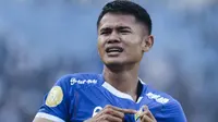 Selebrasi emosional Dimas Drajad usai mencetak gol untuk Persib Bandung saat menjamu sang rival, Persija Jakarta dalam laga pekan keenam BRI Liga 1 2024/2025 di Stadion Si Jalak Harupat, Kabupaten Bandung, Jawa Barat, Senin (23/9/2024). (Dok. Persib Bandung)