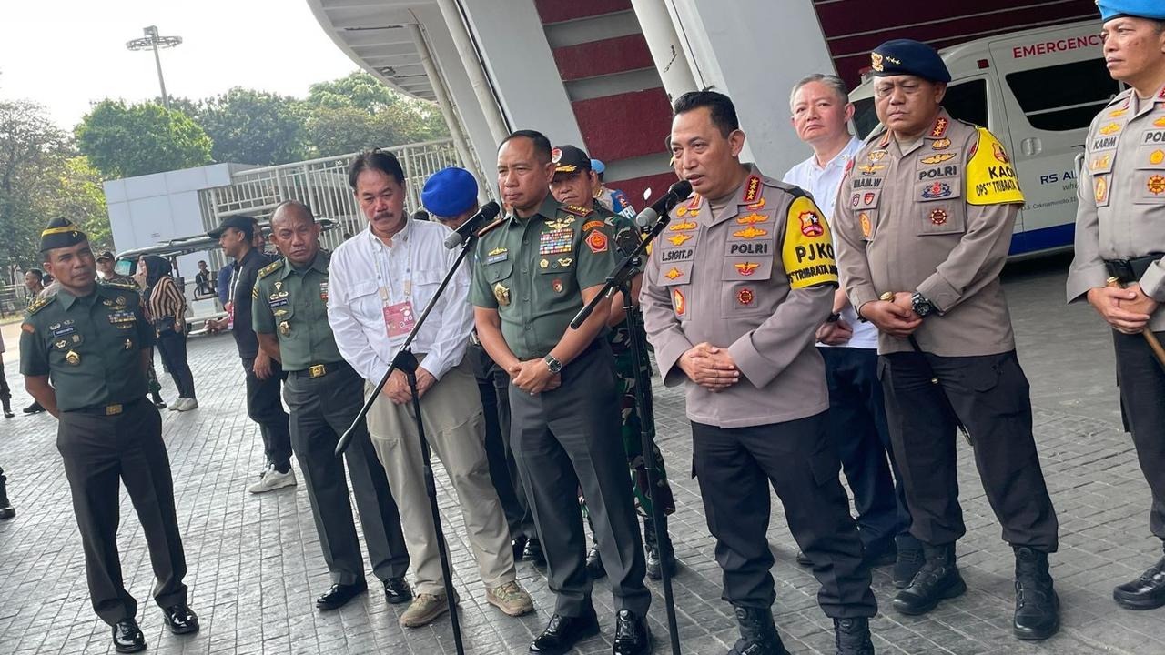 Tinjau Lokasi GBK, Kapolri dan Panglima TNI Jamin Keamanan Misa Agung Paus Fransiskus