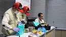 Sebelumnya, dalam kasus ini, KPK telah menetapkan lima tersangka yakni Bupati Rejang Lebong Muhammad Fikri Thobari, Kepala Dinas PUPRPKP Harry Eko Purnomo, pihak swasta Irsyad Satria Budiman, pihak swasta Edi Manggala, dan pihak swasta Youki Yusdiantoro. Tampak dalam foto, Juru Bicara KPK Budi Prasetyo (paling kanan) memberikan keterangan terkait barang bukti Operasi Tangkap Tangan (OTT) dugaan tindak pidana korupsi suap ijon proyek di lingkungan Pemerintah Kabupaten Rejang Lebong Provinsi Bengkulu tahun 2025-2026 di Gedung Merah Putih KPK, Jakarta, Rabu (11/3/2026). (merdeka.com/Arie Basuki)