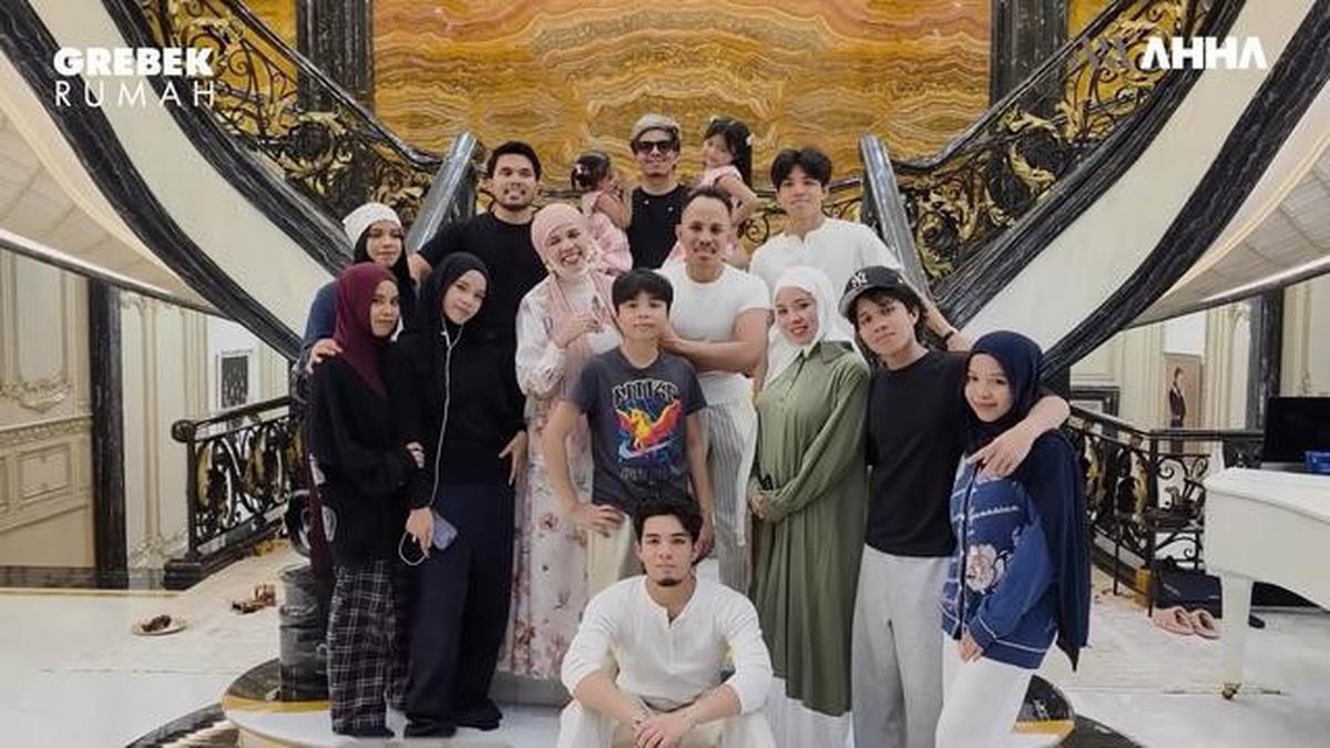 6 Potret Tangga Rumah Gen Halilintar di Jakarta, Mewah Bak Istana Negeri Dongeng