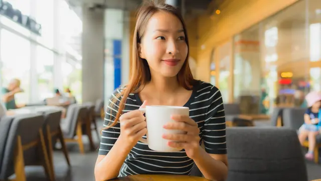 wanita juli batin yang tenang