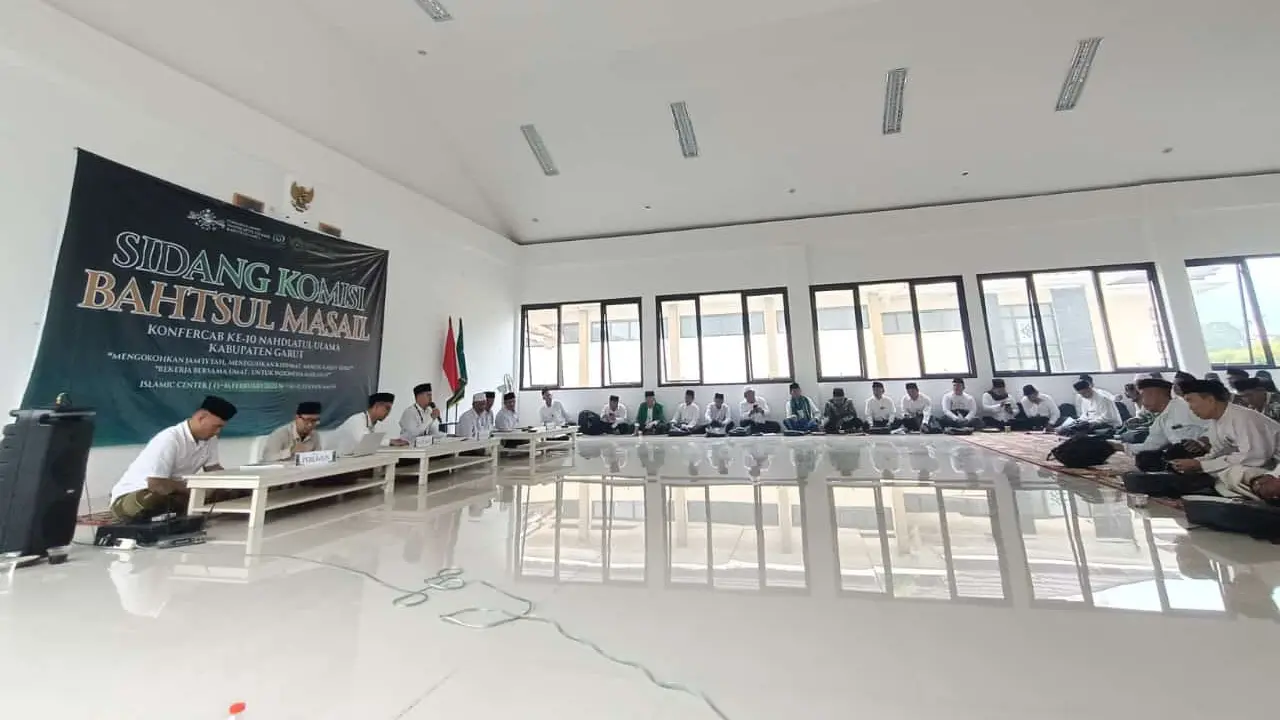 Pembahasan Nusyuz dalam bahtsul masail konferensi cabang (Konfercab) ke-10 PCNU Garut, Jawa Barat, menjadi bentuk perhatian Pengurus Cabang Nahdlatul Ulama (PCNU) pada hak perempuan. (Liputan6.com/Jayadi Supriadin)