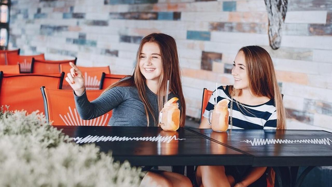 5 Tanda Orang yang Mengaku Teman tapi Sebenarnya Frenemy yang Bisa Menyusahkan