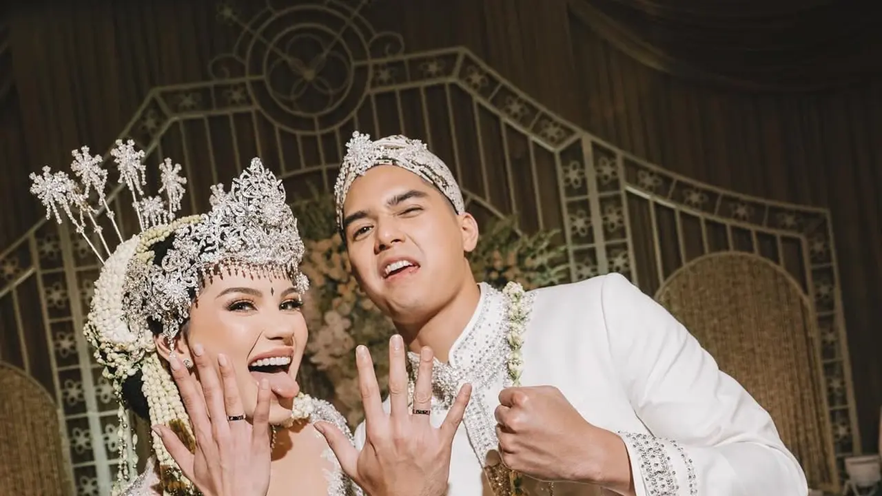 Di Balik Kebaya Mewah Alyssa Daguise di Momen Akad Nikah, Jadi Kebaya Pengantin Pertama Karya Tex Saverio.