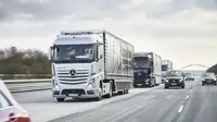 Truk Mercedes-Benz Melaju Tanpa Sopir dari Jerman ke Belanda 