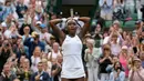 Ekspresi petenis Cori Gauff usai berhasil mengalahkan Venus Williams selama pertandingan babak pertama Grand Slam Wimbledon di London (1/7/2019). Cori Gauff mengalahkan Venus Williams 6-4 6-4. (AP Photo/Tim Ireland)