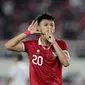 Gaya selebrasi Hokky Caraka setelah mencetak gol untuk Timnas Indonesia U-23 ke gawang Chinese Taipe dalam pertandingan Grup K Kualifikasi Piala Asia U-23 2024 yang berlangsung di Stadion Manahan, Solo, Sabtu (9/9/2023). (Bola.com/Arief Bagus Prasetiyo)