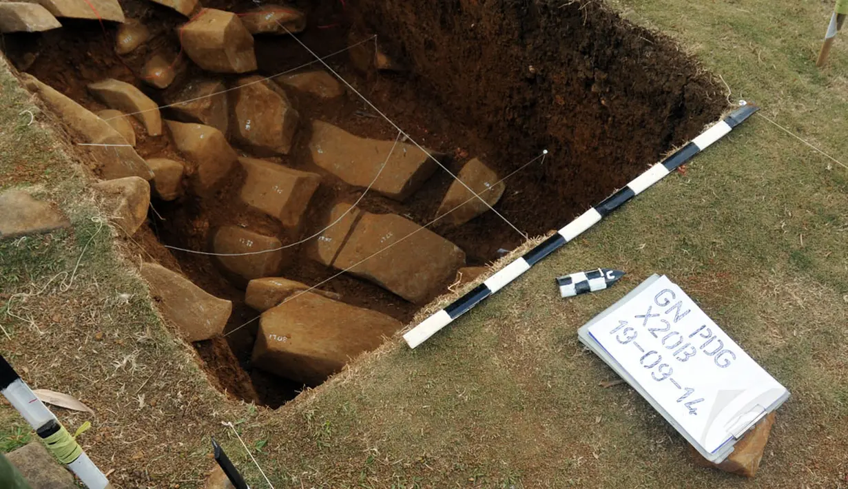 Proses ekskavasi situs megalitikum Gunung Padang di Kampung Cimanggu, Jawa Barat, masih terus berjalan, (20/9/2014). (Liputan6.com/Helmi Fithriansyah)