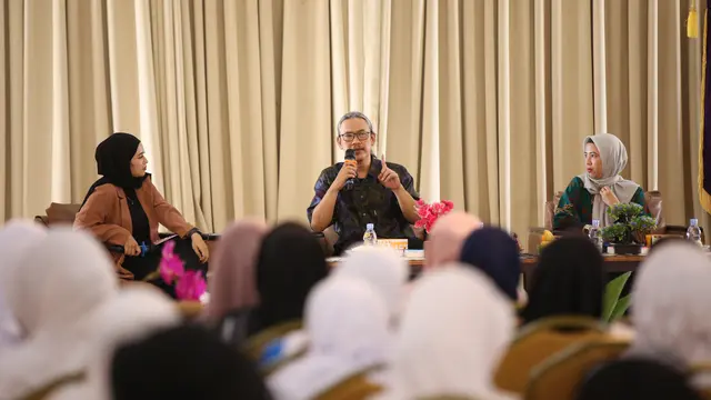 Roadshow Cek Fakta