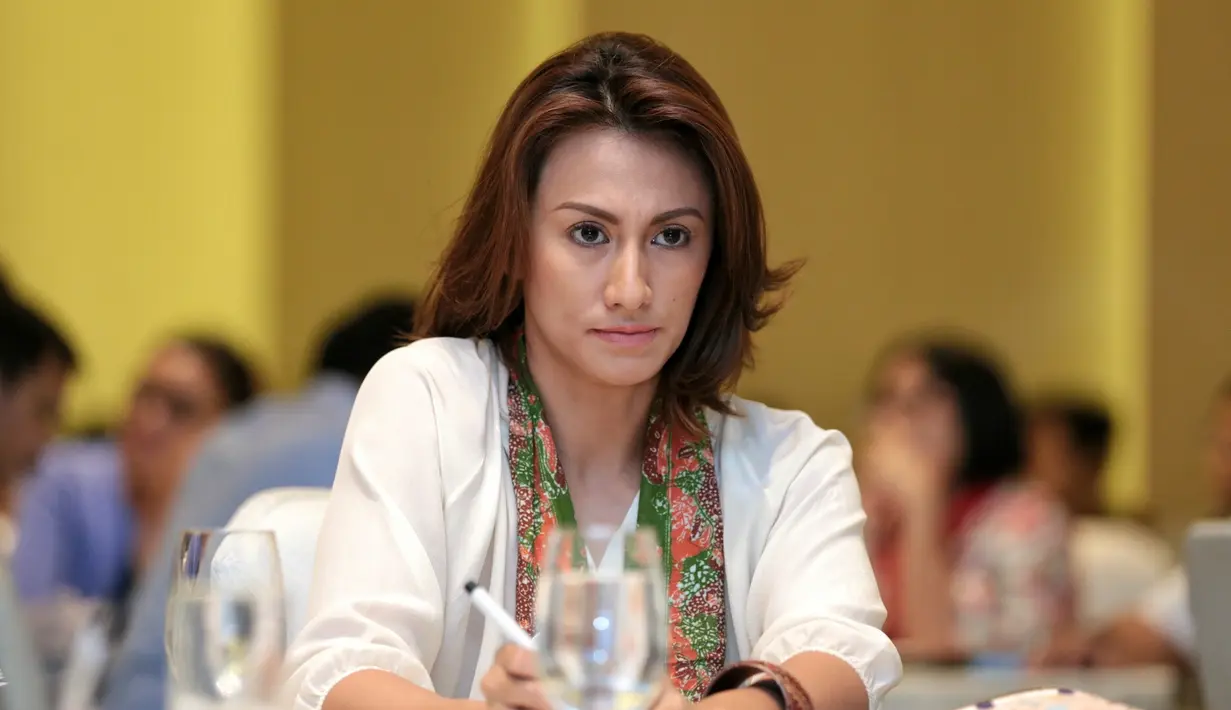 Davina Veronica menjadi seorang mualaf setelah pulang dari Italia. Walaupun tak memberikan alasannya, namun keputasan itu merupakan keinginan dari hati paling dalam. (Adrian Putra/Bintang.com)