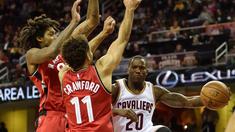 Cleveland Cavaliers harus mengakui keunggulan Toronto Raptors pada laga pramusim NBA di Quicken Loans Arena, Jumat (14/10/2016). Tanpa diperkuat LeBron James, Cavaliers menyerah 94-119. (Reuters/David Richard-USA TODAY Sports)