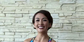 Putri Indonesia 2002, Melanie Putria mengaku bangga dengan prestasi anaknya. Beberapa prestasi telah diraih berkat sejak kecil Melanie mengajari putranya belajar hidup sehat dengan cara lari. (Nurwahyunan/Bintang.com)