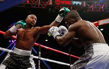 Ini pukulan-pukulan telak Mayweather di wajah Berto