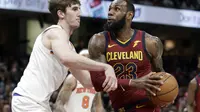 LeBron James hanya cetak 10 poin untuk Cavaliers saat kalah dari New York Knicks di lanjutan NBA (AP Photo/Tony Dejak)