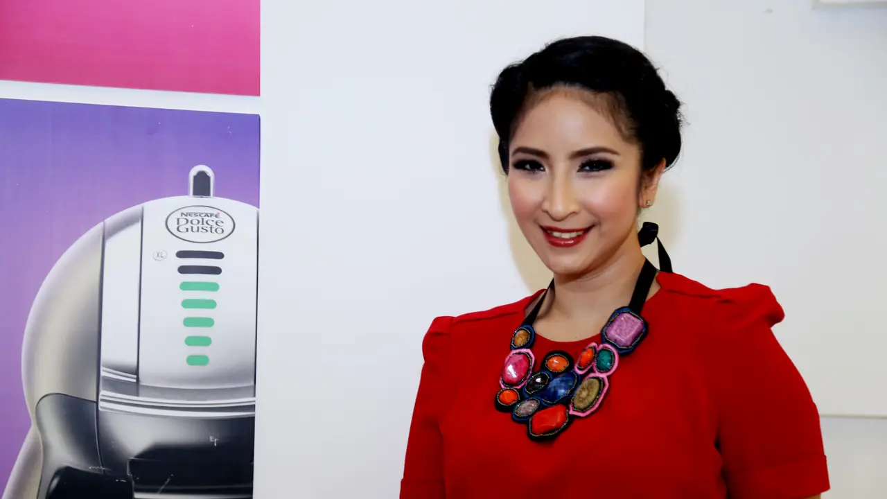 [Bintang] Novita Angie