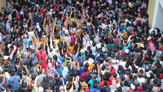 FOTO Suasana Tempat Pemungutan Suara Luar Negeri di World Trade Center, Kuala Lumpur