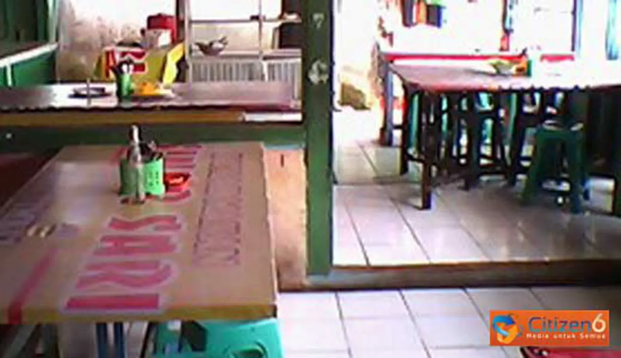 Citizen6, Subang: Rumah makan yang berlokasi di Parkir Barat Bus Westjava, Subang tepatnya di Ciater, Sariater Hot Spring Resort ini menyediakan makanan khas Sunda. (Pengirim: Kbayawax)