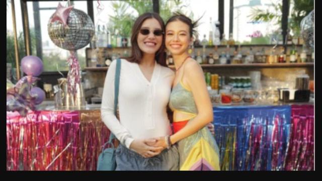 Pesta Ulang Tahun Yuki Kato Bertema Y2K dan Film Romcom, Para Tamu Bergaya Fesyen Tahun 2000an