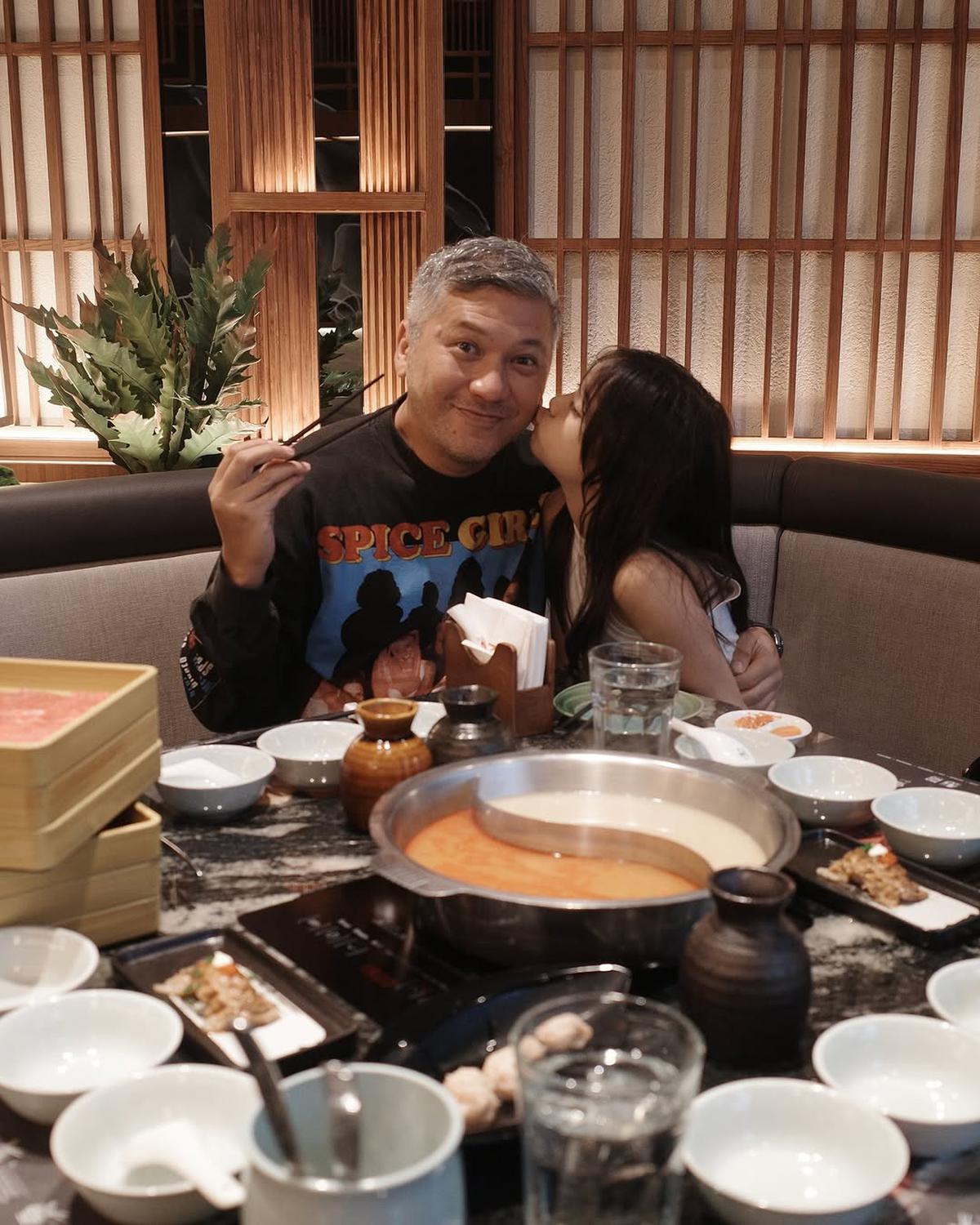 Potret Gading Marten Habiskan Weekend Bareng Gisel dan Gempi, Kekompakannya Dipuji Netizen