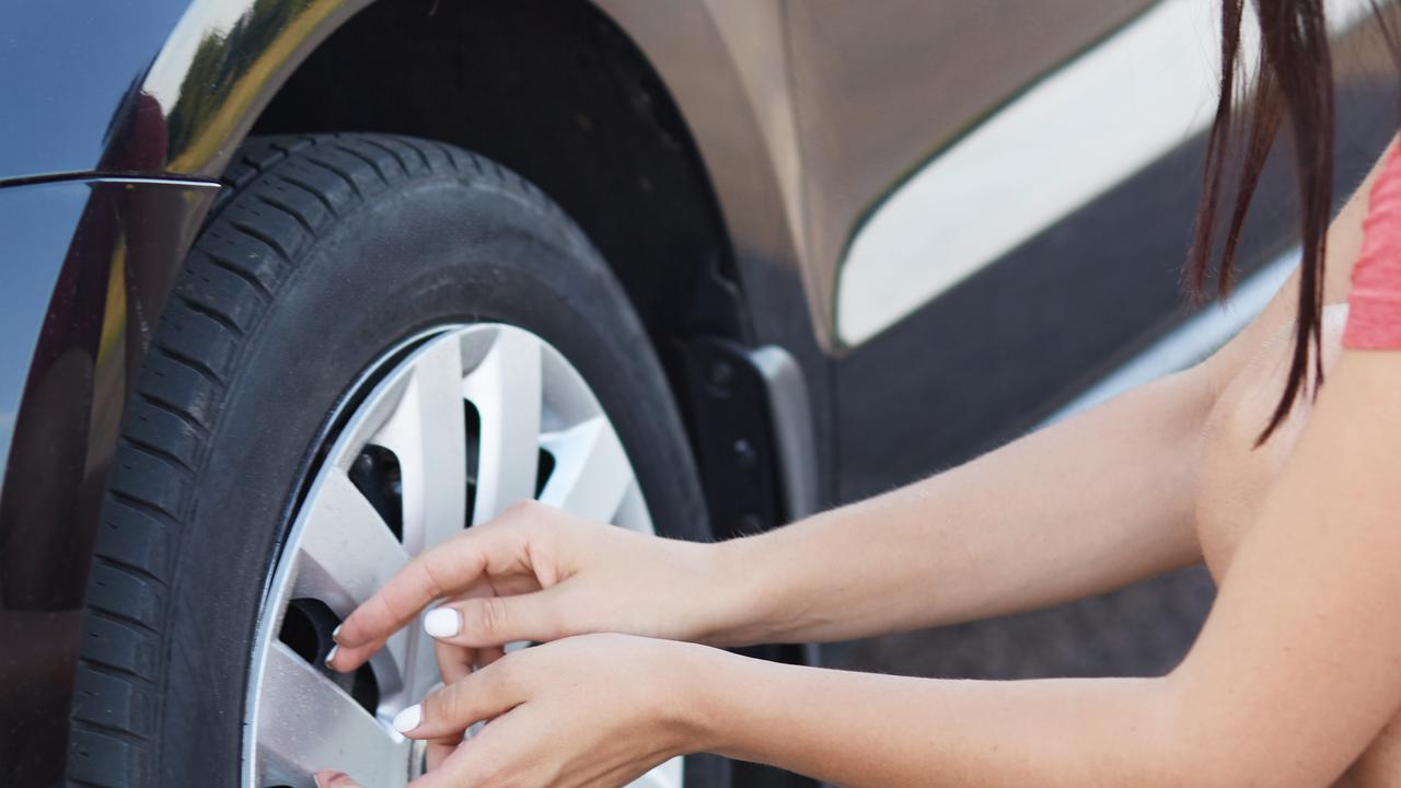 change flat car tire