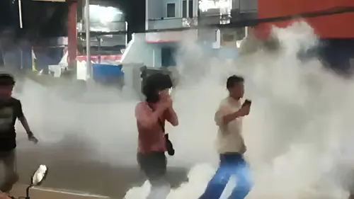 Demo di depan Mapolres Serang Kota.
