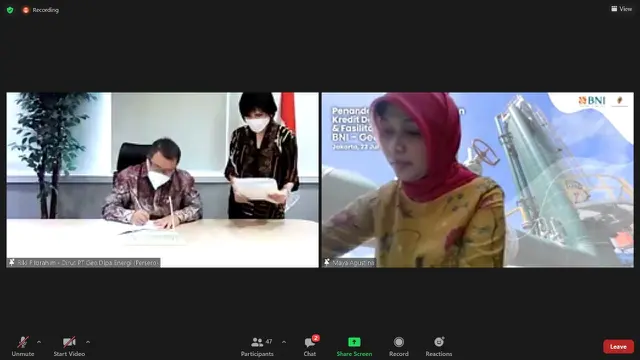 Penandatanganan Perjanjian Kredit oleh Direktur Utama PT Geo Dipa Energi Riki Firmandha Ibrahim dan Pemimpin Divisi Bisnis Korporasi 2 Maya Agustina secara virtual di Jakarta, Rabu (23/6/2021). Dok BNI