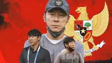 Timnas Indonesia - Shin Tae-yong dengan logo Merah-Putih dan Garuda (Bola.com/Adreanus Titus)