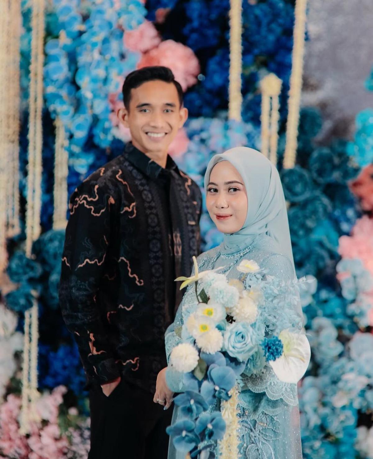 7 Potret Rizky Ridho Melamar Kekasihnya, Sendy Aulia, Tuai Dukungan dari Netizen dan Timnas