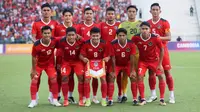 Starting XI Timnas Indonesia U-22 pada laga semifinal sepak bola SEA Games 2023 melawan Timnas Vietnam U-22 di Olympic Stadium, Phnom Penh, Kamboja, Sabtu (13/05/2023). (Bola.com/Abdul Aziz)