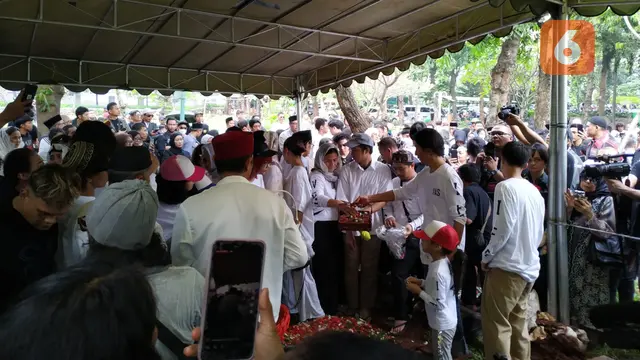 Prosesi Pemakaman Bunda Iffet